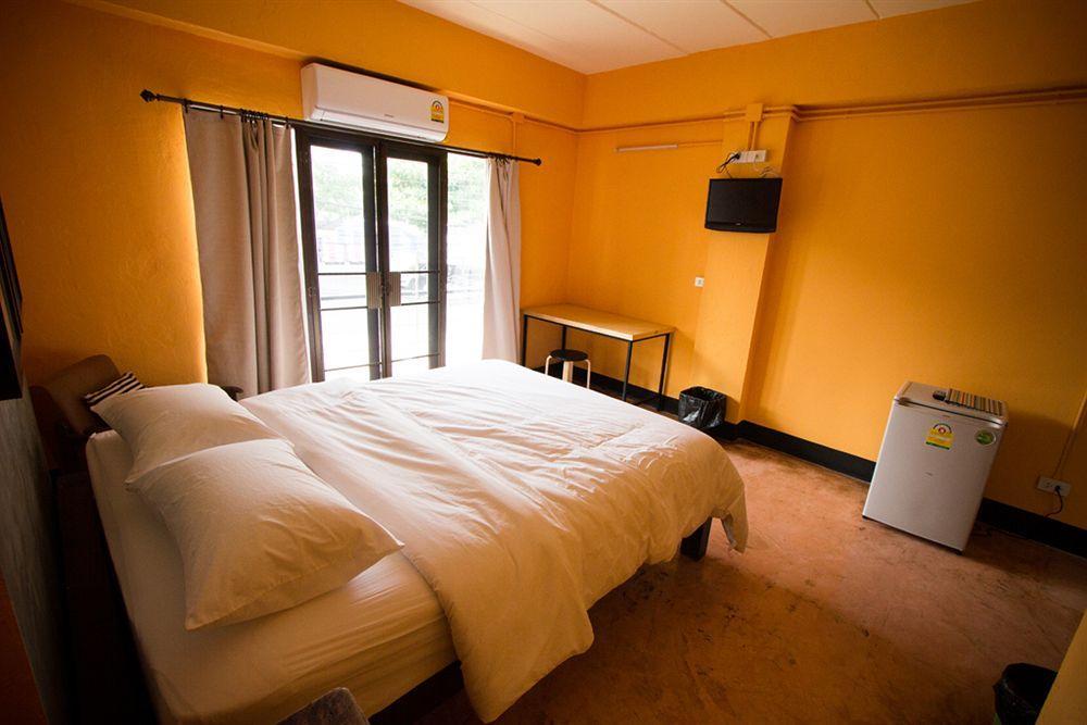 Isleep Guesthouse Chiang Mai Extérieur photo