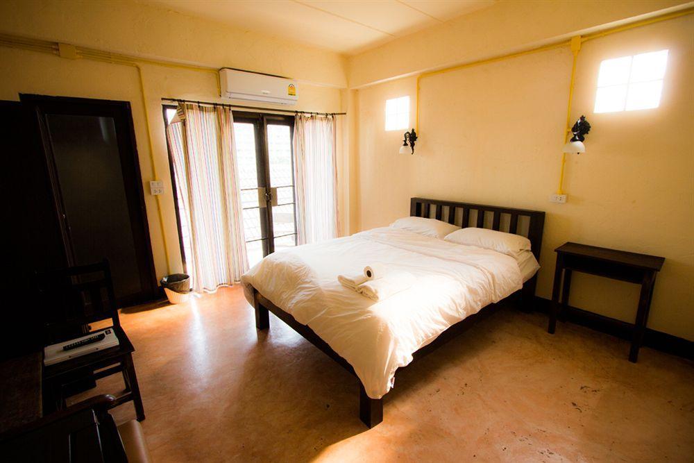 Isleep Guesthouse Chiang Mai Extérieur photo