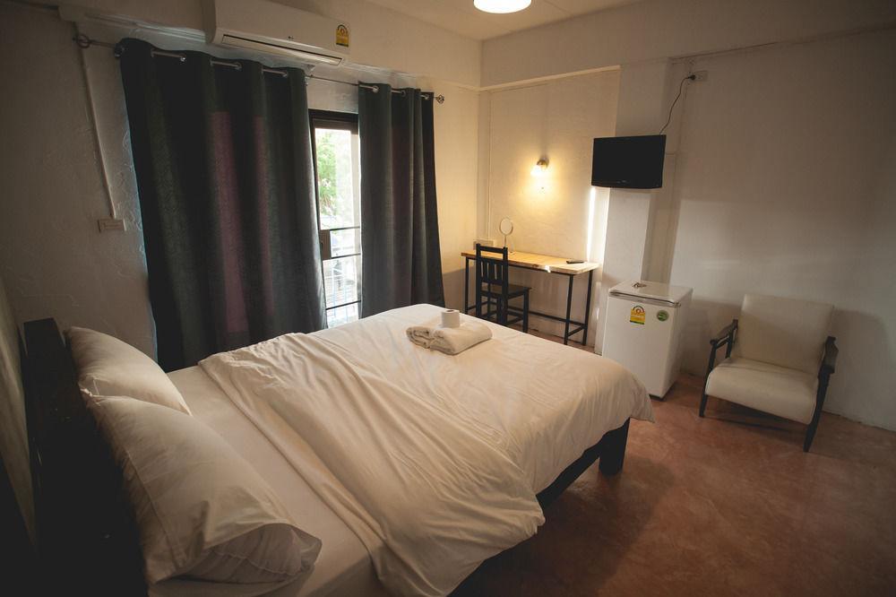 Isleep Guesthouse Chiang Mai Extérieur photo