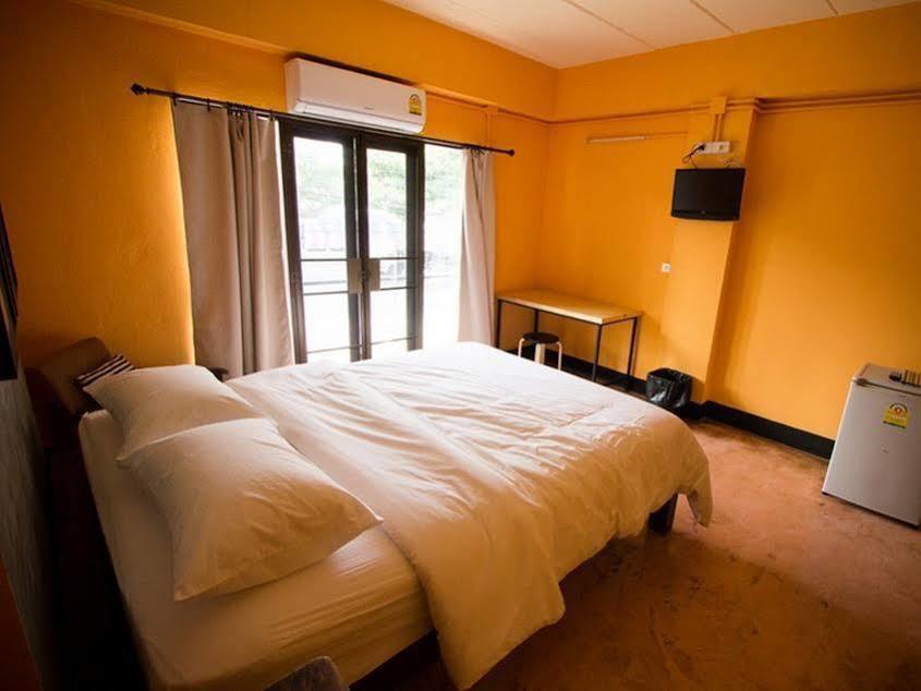 Isleep Guesthouse Chiang Mai Extérieur photo