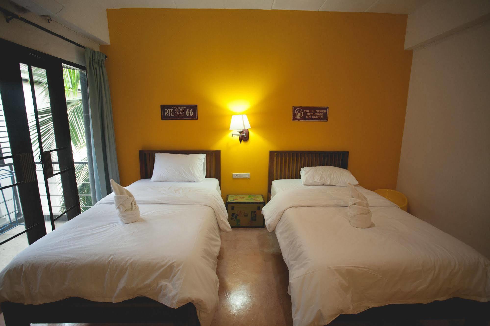 Isleep Guesthouse Chiang Mai Extérieur photo