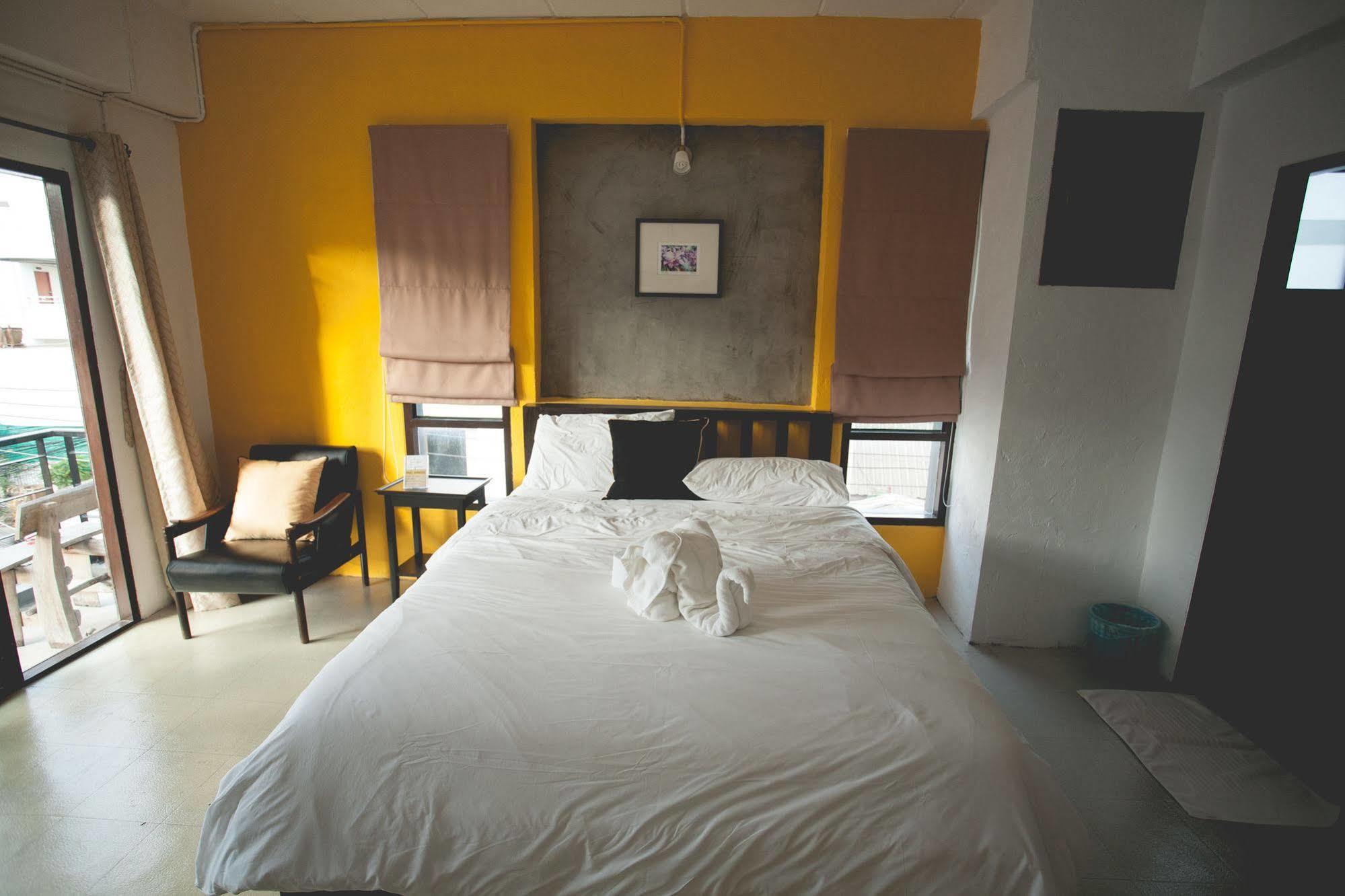 Isleep Guesthouse Chiang Mai Extérieur photo