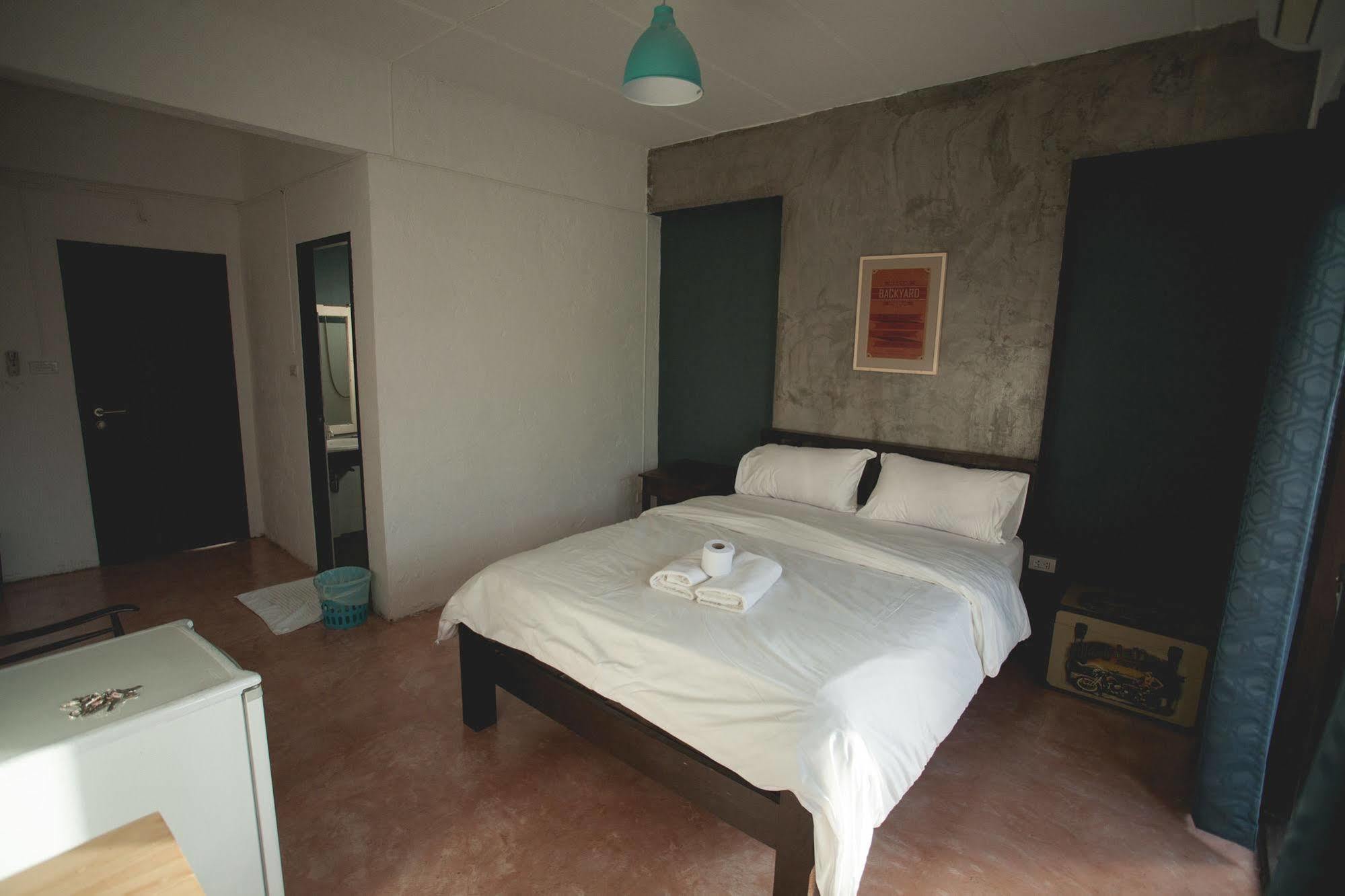 Isleep Guesthouse Chiang Mai Extérieur photo