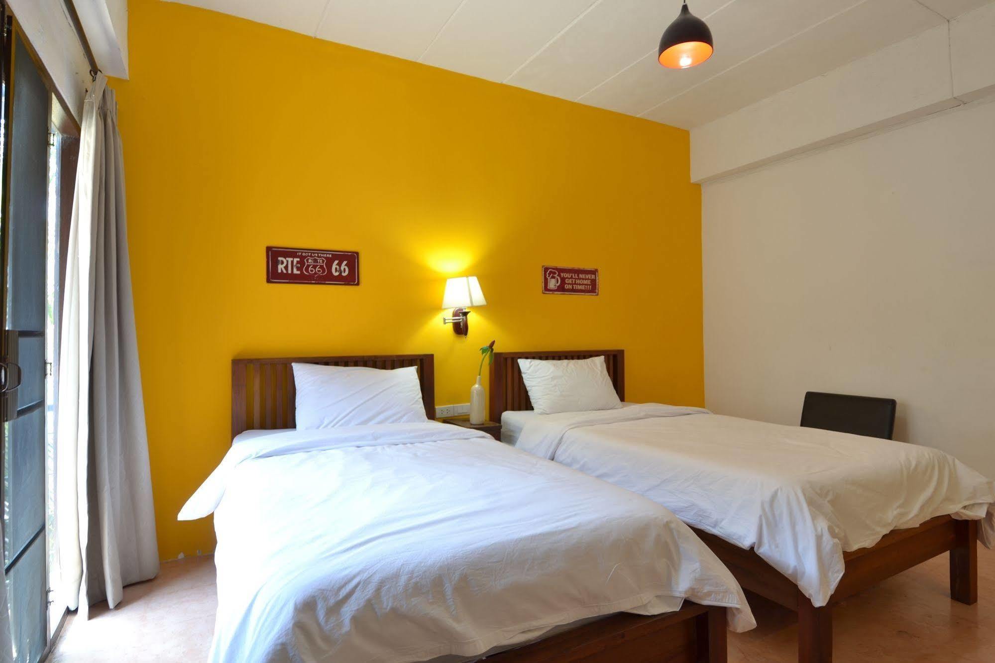 Isleep Guesthouse Chiang Mai Extérieur photo