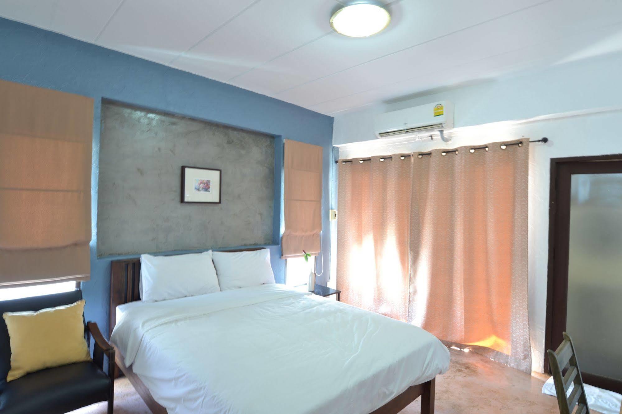 Isleep Guesthouse Chiang Mai Extérieur photo