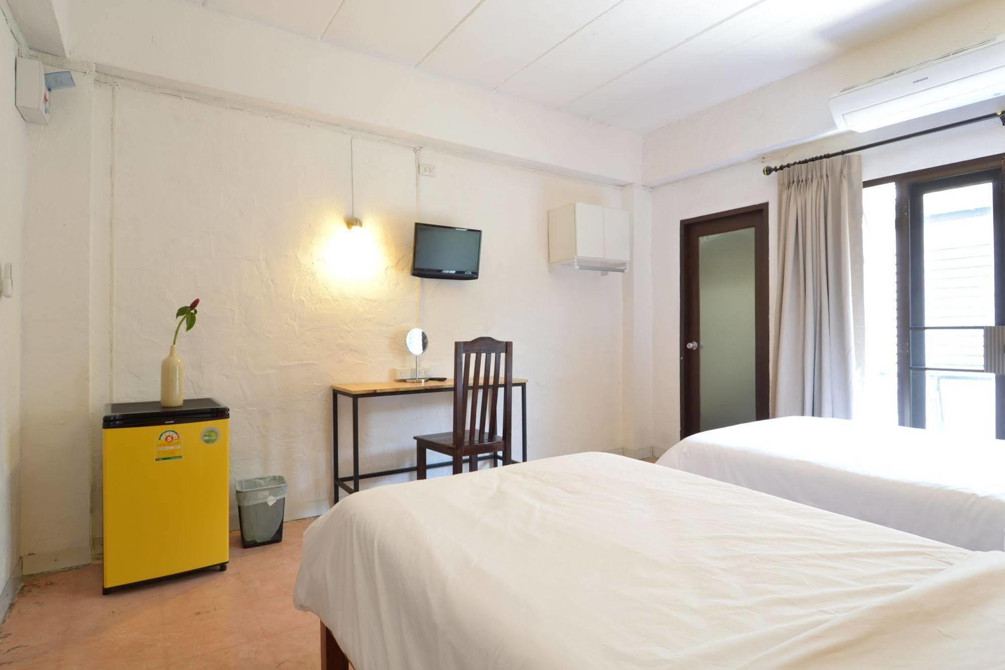 Isleep Guesthouse Chiang Mai Extérieur photo